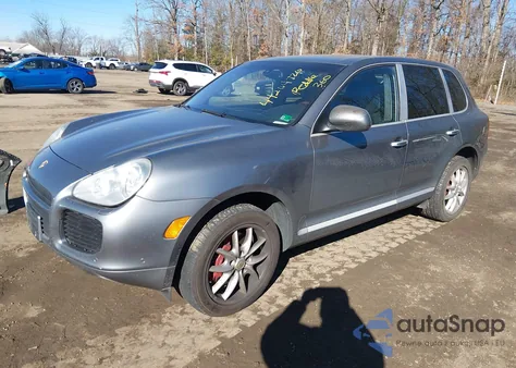 2005 Porsche Cayenne Turbo z USA, uszkodzony, nr VIN WP1AC29P45LA92015